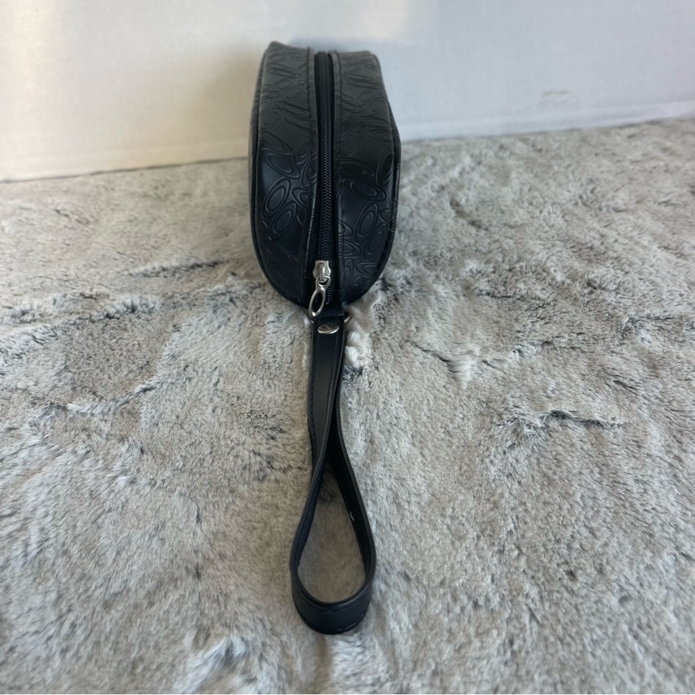 Oakley Soft Shell Sunglass Case - Picture 5 of 9